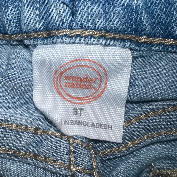 Girls Jean shorts 3T - Picture 3 of 3